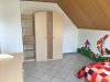 Freistehendes Wohnhaus mit Keller und großer Garage in guter Wohnlage von Niederkrüchten-Elmpt - Kind 2 - Bild 2