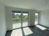 Exclusive Erdgeschosswohnung mit Terrasse und Gartennutzung - Hilde-Bruch-Str. 1 in Viersen-Dülken - Wohnraum mit Balkon