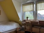 Dülken: modernisierte Doppelhaushälfte mit großem Westgarten auf Hanggrundstück mit Stellplatz - OG Kind
