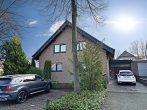 Freistehendes Zweifamilienhaus in schöner Wohnlage in Schwalmtal-Waldniel - Frontansicht