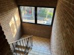 Schöne Dachgeschoss Eigentumswohnung im 5-Parteienhaus - vermietet - zur Kapitalanlage. - Treppenhaus