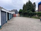 MG-Neuwerk: vermietete Dachgeschosswohnung im 9-Parteien-Haus mit Garage - Garagenhof