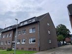 MG-Neuwerk: vermietete Dachgeschosswohnung im 9-Parteien-Haus mit Garage - Ansicht Front