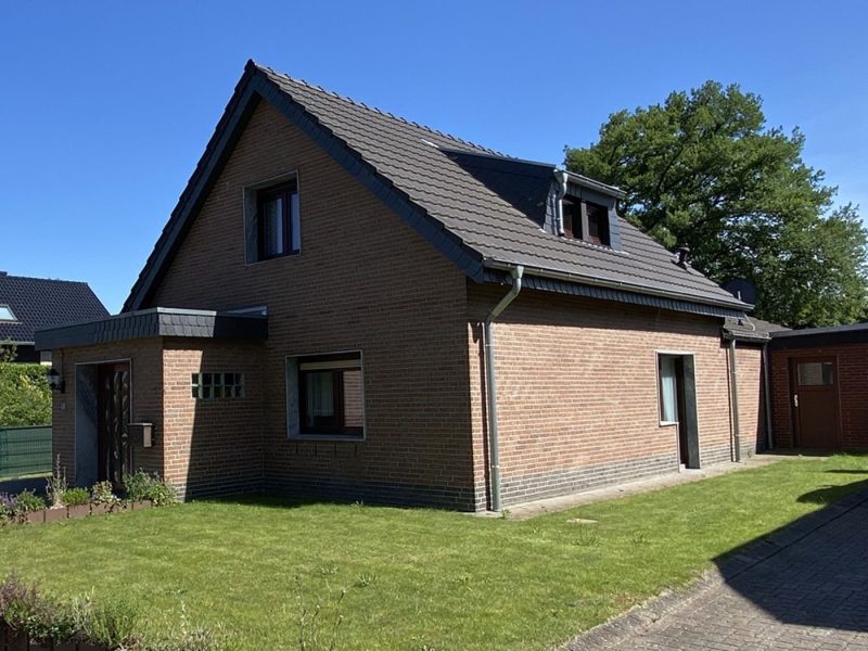 Einfamilienhaus mit Garage in Brempt – Nähe Hariksee, 41372 Niederkrüchten, Einfamilienhaus