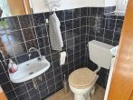 Ländliche Doppelhaushälfte in Feldrandlage - Gäste-WC
